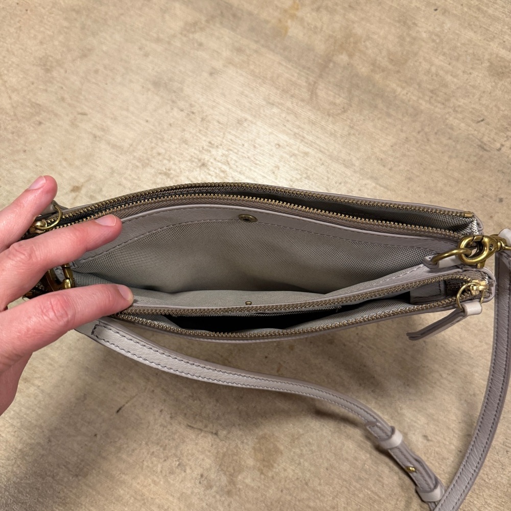 Fossil Devon Crossbody Gray Leather Purse - Picture 3 of 6